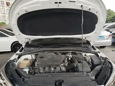 Roewe i5