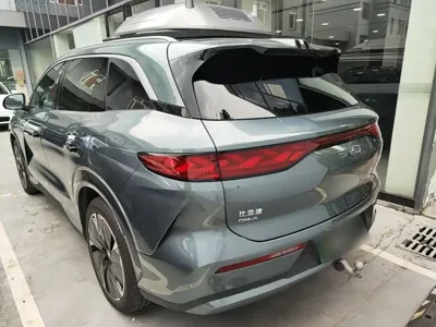 BYD 唐L