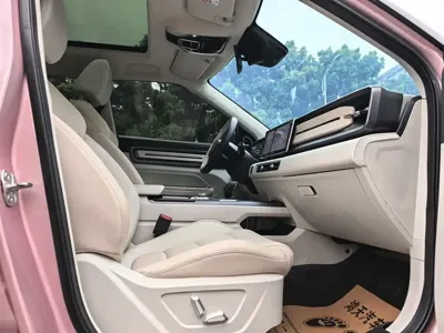 Geely ICON