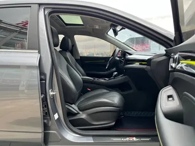 Roewe i5