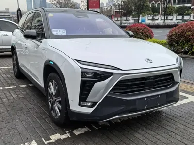 Nio ES8