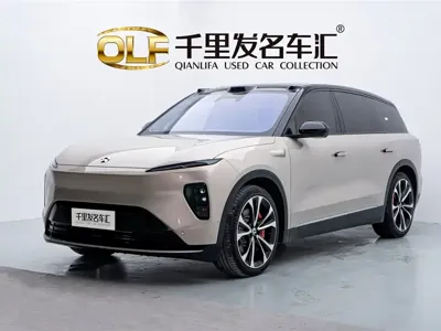 Nio ES8