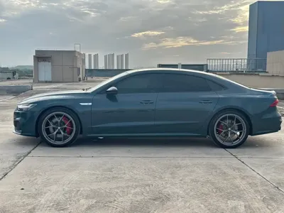 Audi A7L
