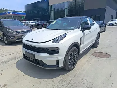 Lynk & Co 05