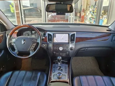 Hyundai Equus