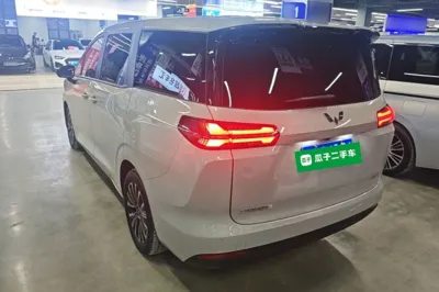 Wuling 730