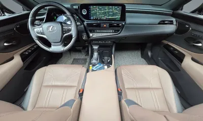 Lexus ES