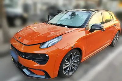 Lynk & Co 02 Hatchback