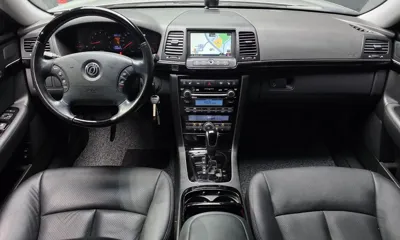 Kia Opirus