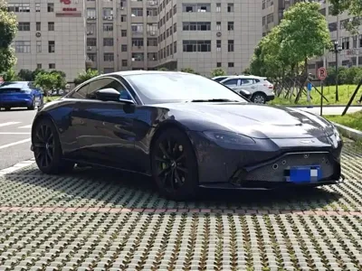 Aston Martin V8 Vantage