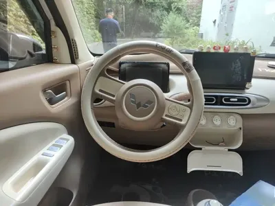 Wuling MINIEV