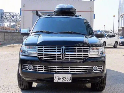 Lincoln Navigator