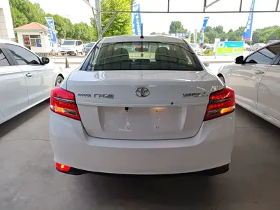 Toyota Yaris L