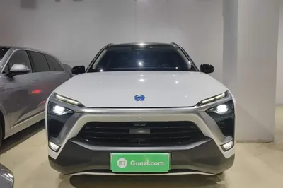Nio ES8