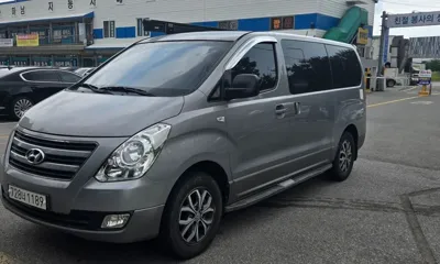 Hyundai Starex