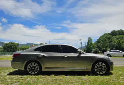 Hyundai Equus