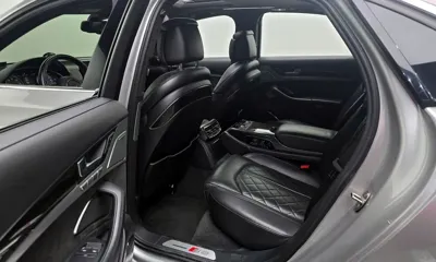 Audi S8