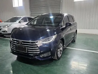 BYD MAX