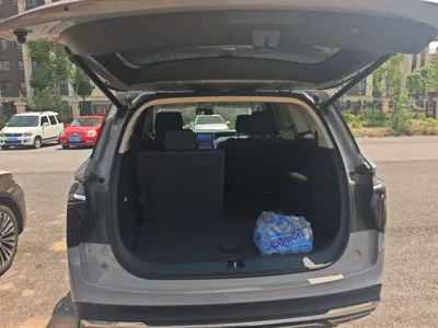Hongqi HS7 PHEV