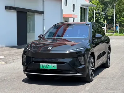 Nio ES8