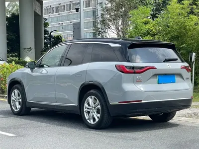 Nio ES8