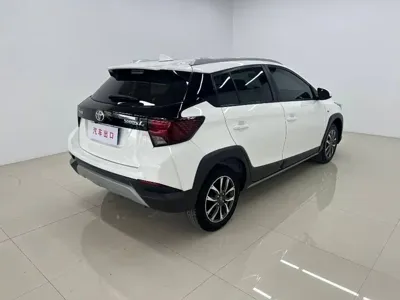 Toyota Yaris L