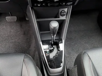 Toyota Yaris L