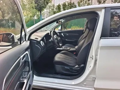 BAIC EU5