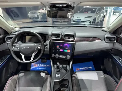 Lynk & Co 02