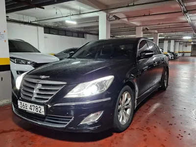 Hyundai Genesis