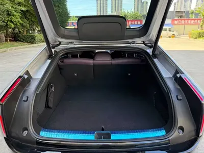 Xpeng P7
