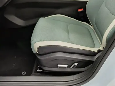 Geely L HiP