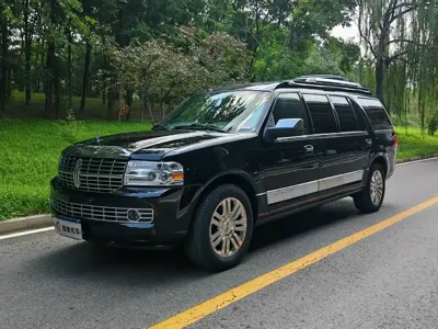 Lincoln Navigator