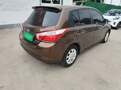 Venucia R50