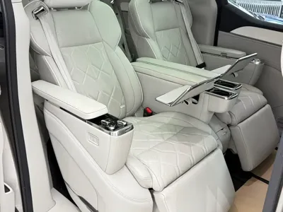 Volvo EM90