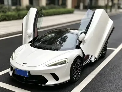 McLaren GT