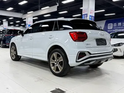 Audi Q2L