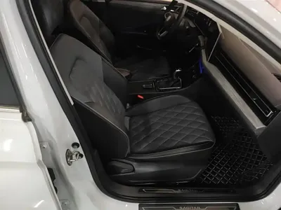 Volkswagen Sagitar
