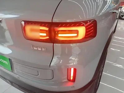 Geely ICON