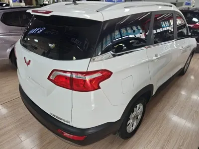 Wuling Hongguang S3