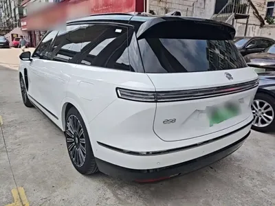Nio ES8
