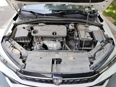 Roewe i5