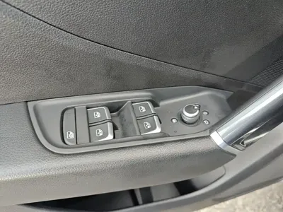 Audi Q2L e-tron