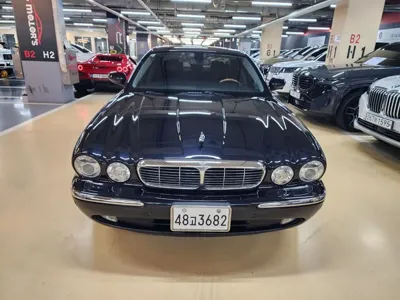 Jaguar XJ-6