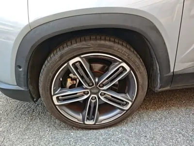 Geely ICON