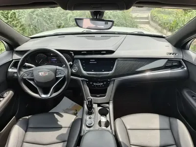 Cadillac XT6