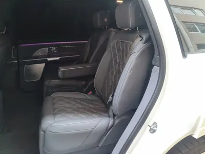Nio ES8