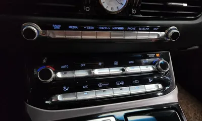 Genesis EQ900