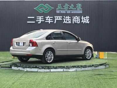 Volvo S40