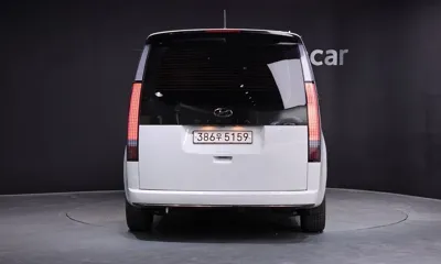 Hyundai Staria